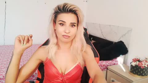 Sophiaa online show from June 28, 2:42 pm
