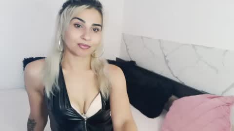 Sophiaa online show from July 5, 7:44 am