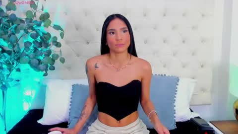 sophiaa_paris online show from August 9, 2:56 am