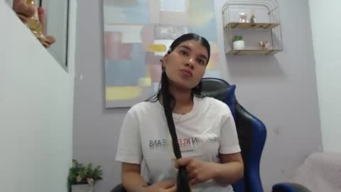 sophiabedford online show from July 21, 3:36 pm