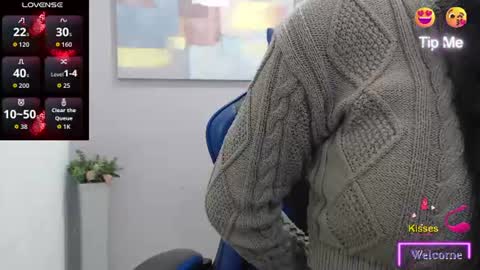 sophiabedford online show from August 4, 4:37 pm