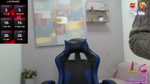 sophiabedford online show from August 14, 4:32 pm