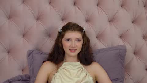 SophiaProve online show from August 13, 6:44 pm