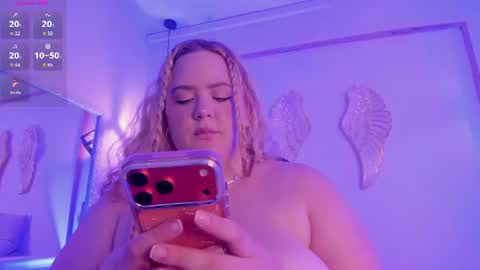 Sophi online show from July 27, 9:09 pm