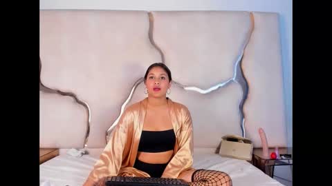 sophiasummer_ online show from February 22, 6:07 pm