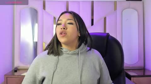 sophiasummer_ online show from February 28, 6:11 am