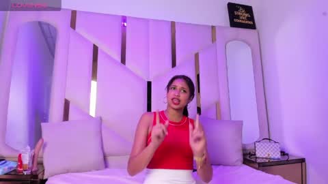 sophiasummer_ online show from February 28, 5:44 pm