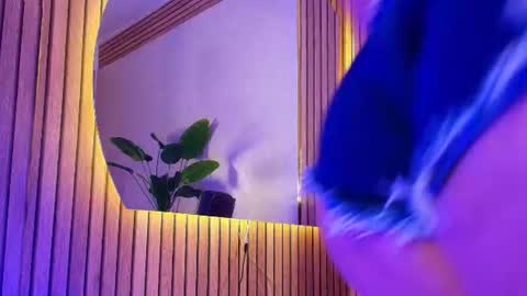  SOPHIE JANNER online show from August 2, 7:54 pm