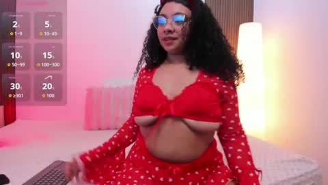 sophie_marville online show from August 13, 12:52 pm