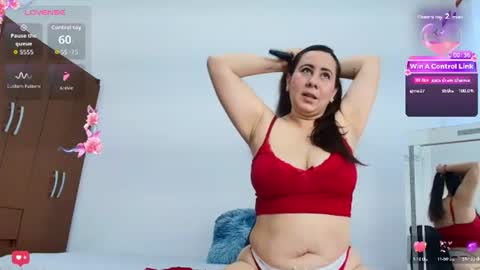SOPHIE TYLER online show from August 14, 1:37 pm