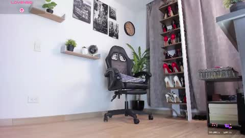 sophiebaker__ online show from August 15, 2:26 am