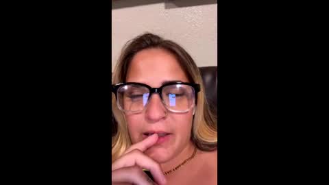 Sophieluvsthesun online show from June 10, 4:30 am