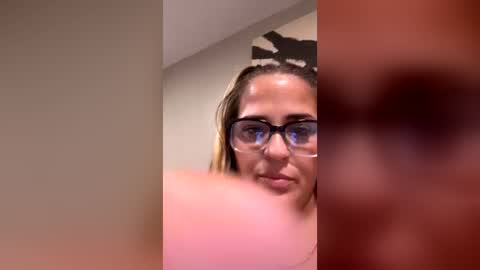 Sophieluvsthesun online show from June 12, 3:46 am