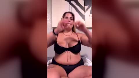 Sophieluvsthesun online show from July 3, 2:46 am