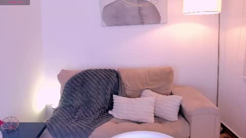 Sophie online show from June 13, 5:37 am