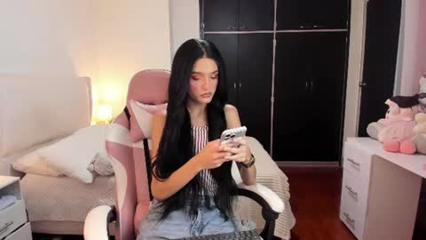    online show from August 1, 1:17 pm