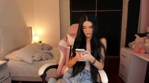    online show from August 1, 3:29 pm