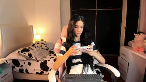    online show from August 13, 6:16 am