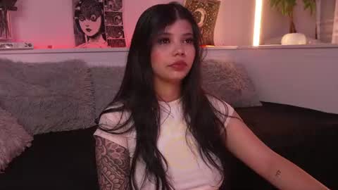 Sophiee  online show from June 23, 2:45 am