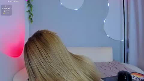 Sophie online show from August 14, 2:59 am