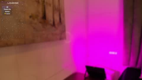 Sophie online show from August 6, 10:47 am