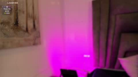 Sophie online show from August 8, 10:48 am