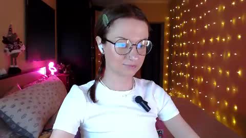 sophieleroux online show from July 28, 9:10 pm
