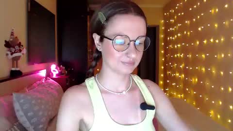 sophieleroux online show from July 29, 2:02 pm