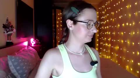 sophieleroux online show from July 29, 3:08 pm