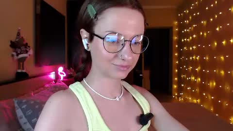 sophieleroux online show from July 29, 10:28 pm