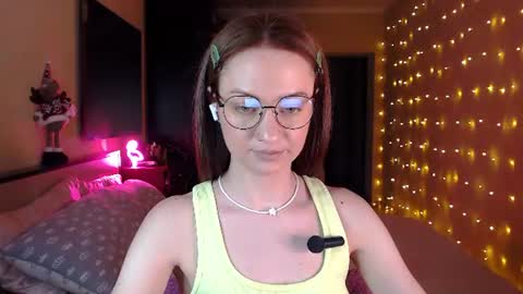 sophieleroux online show from July 30, 6:58 pm
