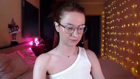 sophieleroux online show from August 3, 6:04 pm