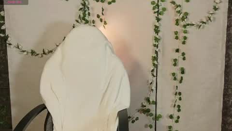 Sophie online show from August 14, 1:53 am