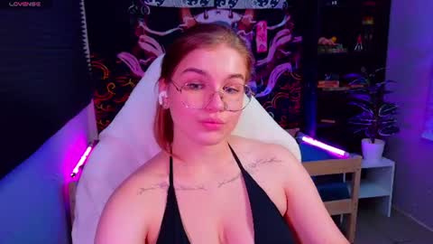 Sophie online show from August 15, 3:21 am