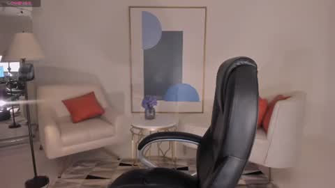 Sophie  Palmer online show from August 15, 4:55 pm