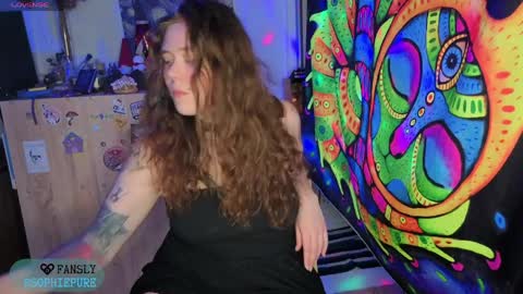 Sophie online show from May 18, 1:22 pm