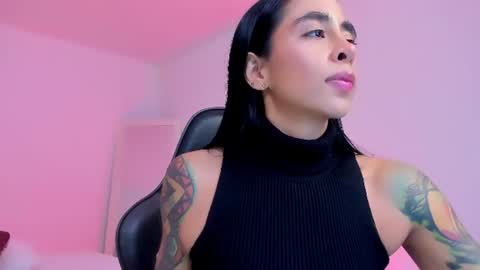 sophierooy online show from July 30, 1:46 am