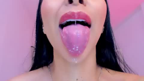 sophierooy online show from August 7, 12:49 pm