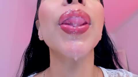 sophierooy online show from August 12, 1:13 pm