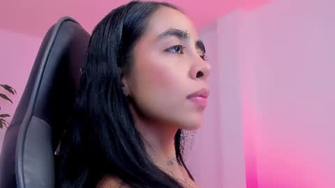 sophierooy online show from August 12, 2:19 pm