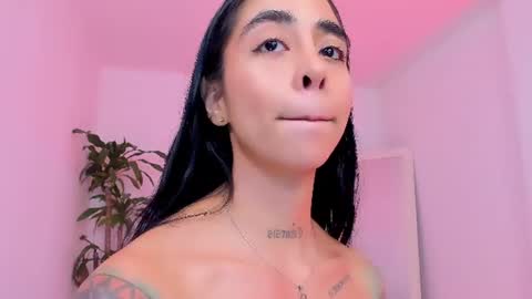 sophierooy online show from August 12, 4:31 pm