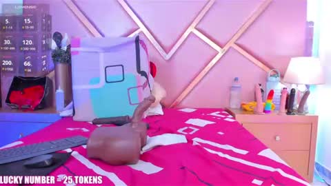 Sophie online show from August 1, 5:41 pm
