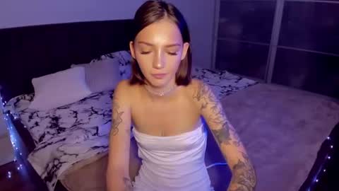 sophiewildcat online show from June 29, 10:18 am