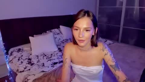 sophiewildcat online show from June 29, 2:31 pm