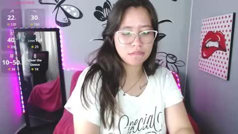 soralily online show from August 11, 1:46 pm