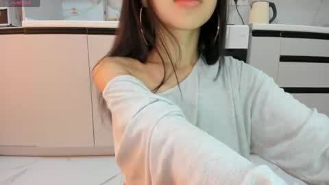Mia online show from July 28, 7:14 am