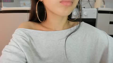 Mia online show from July 28, 9:26 am