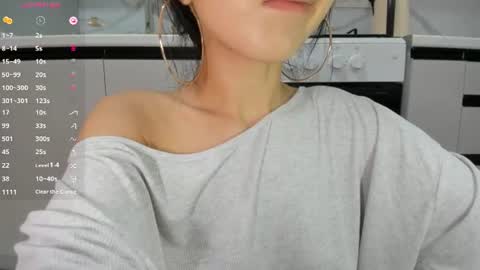 Mia online show from August 2, 12:34 pm