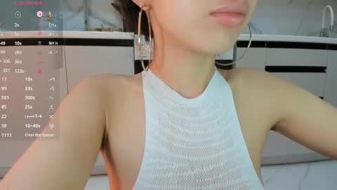 Mia online show from August 3, 8:21 am
