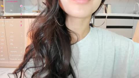 Mia online show from August 9, 6:36 am